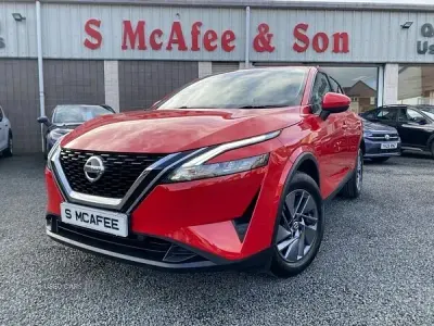 Używany Nissan Qashqai Acenta Premium 2022 Czerwony SUV