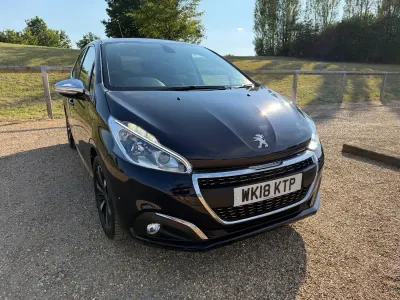 Used Peugeot 208 Allure Premium 80 HP (58 kW) 2018 Blue Hatchback