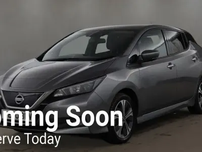Begagnad Nissan Leaf N-Connecta 50 kW (68 HK) 2020 Halvkombi