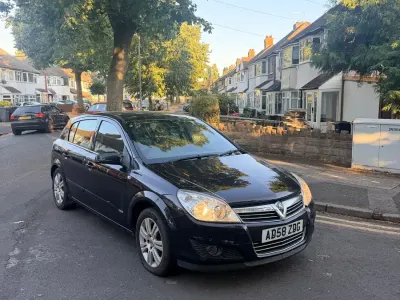 Used Vauxhall Astra Design Edition 138 HP (101 kW) 2008 Black Hatchback