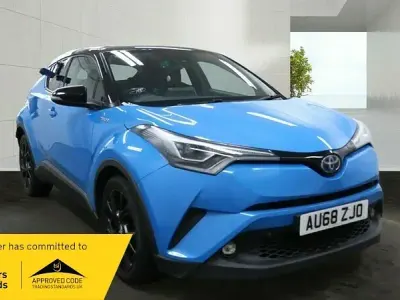 Second-hand Toyota C-HR 122 CP (89 kW) 2018 Albastru SUV