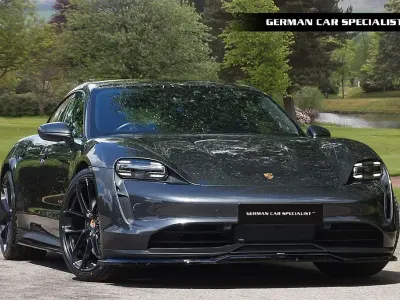 Usado Porsche Taycan 300 kW (408 HP) 2022 Cinzento Sedan