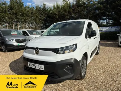 Used Citroën Berlingo 100 HP (73 kW) 2025 White MPV