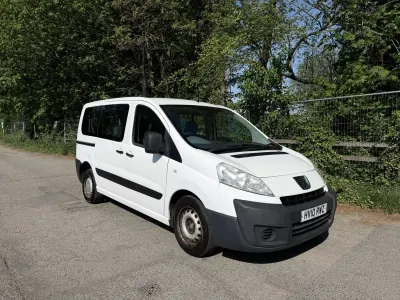 Second-hand Peugeot TePee Comfort 2010 Alb Monovolum