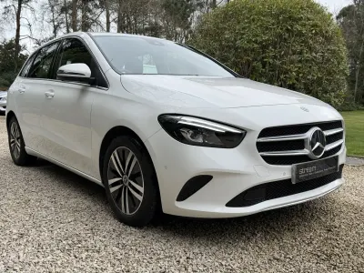 Usado Mercedes B200 150 HP (110 kW) 2021 Branco Monovolume