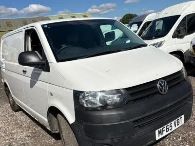 Used VW T5 Startline 140 HP (102 kW) 2015 White Van