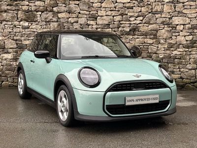 Used Mini Cooper Hatch 154 HP (113 kW) 2024 Green Hatchback