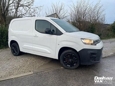 Used Citroën Berlingo 100 HP (73 kW) 2021 White MPV