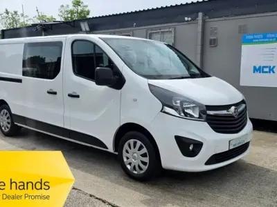 Second-hand Vauxhall Vivaro Sportive 125 CP (91 kW) 2019 Alb Monovolum