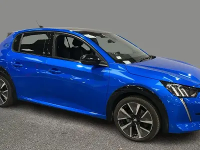Begagnad Peugeot e-208 GTi 100 kW (136 HK) 2021 Blå Halvkombi