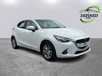 Used Mazda 2 75 HP (55 kW) 2016 White Hatchback
