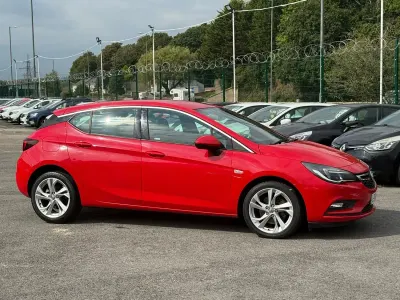 Used Vauxhall Astra SRi 2016 Red Hatchback