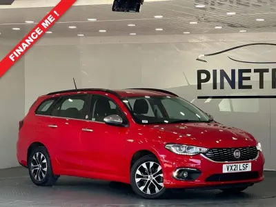 Used Fiat Tipo Mirror 120 HP (88 kW) 2021 Red Estate