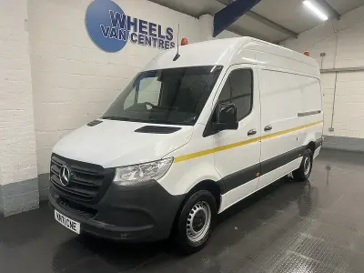 Used Mercedes Sprinter Progressive 150 HP (110 kW) 2021 White Van