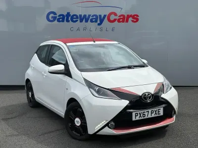 Used Toyota Aygo 69 HP (50 kW) 2017 White Hatchback
