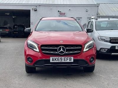Used Mercedes GLA180 Urban 122 HP (89 kW) 2019 Red SUV