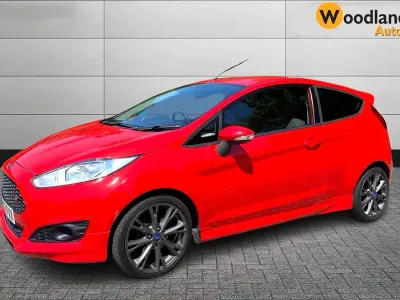 Usado Ford Fiesta Zetec 2013 Vermelho Citadino