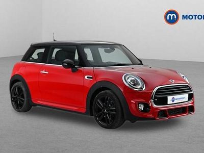Begagnad Mini Cooper Hatch 136 HK (100 kW) 2018 Röd Halvkombi