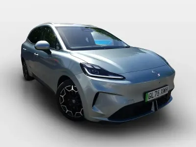 New MG MG4 EV 2026 Green Hatchback