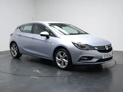 Used Vauxhall Astra SRi 150 HP (110 kW) 2019 Silver Hatchback