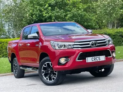 Używany Toyota HiLux 150 KM (110 kW) 2016 Czerwony Pickup