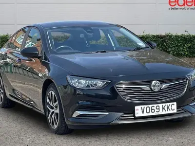 Used Vauxhall Insignia Design Edition 110 HP (80 kW) 2019 Black Hatchback