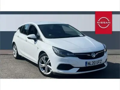 Used Vauxhall Astra SRi 145 HP (106 kW) 2020 White Hatchback