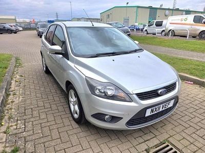 Used Ford Focus Zetec 99 HP (72 kW) 2011 Silver Hatchback