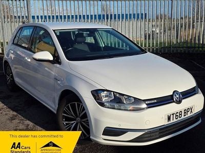 White Used 2019 VW Golf VII SE Hatchback | £13,090 (Fair price)