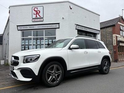 Mercedes GLB220
