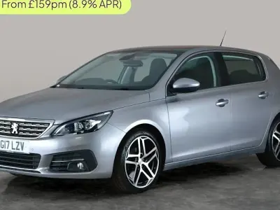 Używany Peugeot 308 Allure 131 KM (96 kW) 2020 Hatchback