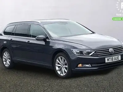 Used VW Passat Comfortline 120 HP (88 kW) 2018 Grey Estate