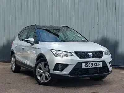 Used Seat Arona SE Technology 115 HP (84 kW) 2019 White SUV