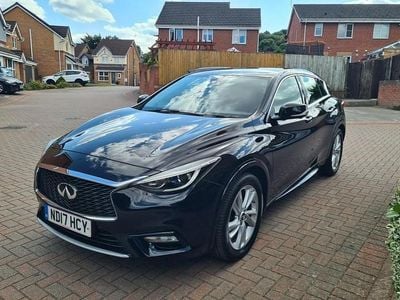 Infiniti Q30