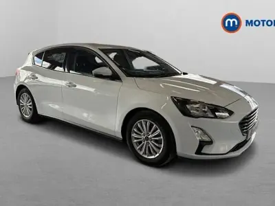 Used Ford Focus Titanium 125 HP (91 kW) 2021 White Hatchback