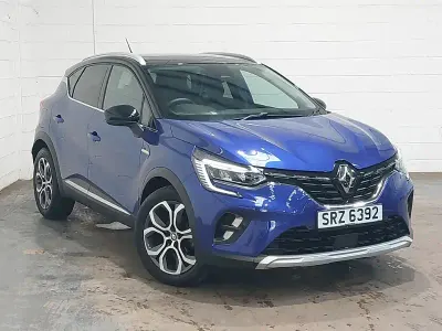 Used Renault Captur Version S 140 HP (102 kW) 2021 Blue/black SUV