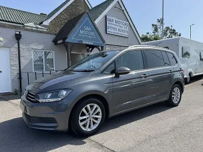 Used VW Touran Family 113 HP (83 kW) 2019 Grey MPV