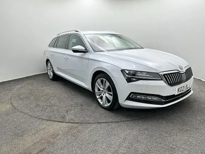 Gebraucht Skoda Superb SE L 150 PS (110 kW) 2021 Weiß Kombi