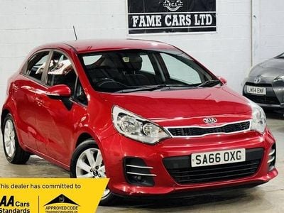 Used Kia Rio 109 HP (80 kW) 2016 Red Hatchback