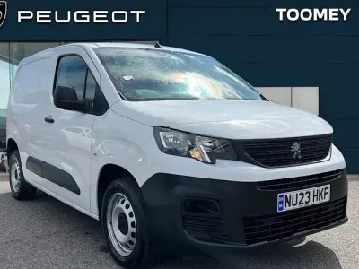 Used Peugeot Partner Premium 102 HP (75 kW) 2023 White MPV