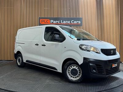Begagnad Peugeot Expert Premium 2023 Vit Van