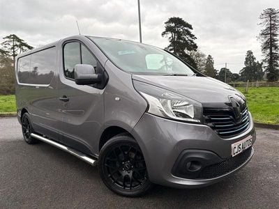 Grey Used 2019 Renault Trafic MPV | £9,993 (Fair price)