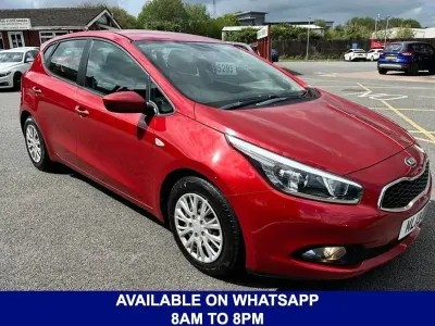 Usado Kia Ceed 2013 Rojo Utilitario