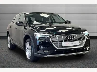 Usado Audi e-tron Advanced 230 kW (313 HP) 2022 Preto SUV