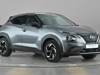 Używany Nissan Juke N-Connecta 143 KM (105 kW) 2023 Szary SUV