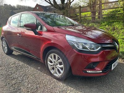 Used Renault Clio IV Dynamique 2017 Red Hatchback