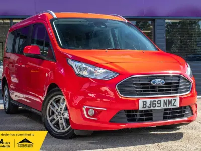 Used Ford Grand Tourneo Connect Titanium 120 HP (88 kW) 2019 Red MPV