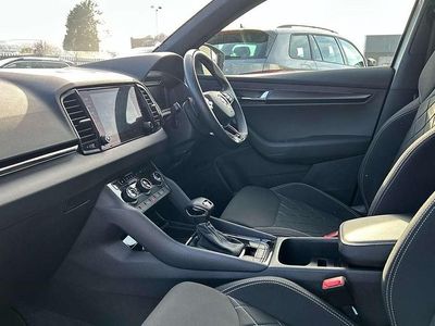 Używany Skoda Karoq SportLine 150 KM (110 kW) 2023 Srebrny SUV