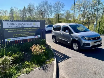 Begagnad Peugeot Rifter Allure 2020 Grå Minibuss