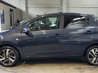 Used Peugeot 108 Allure 82 HP (60 kW) 2014 Blue Hatchback